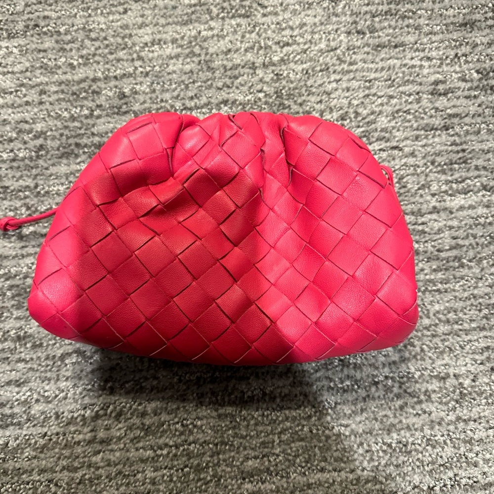 BOTTEGA VENETA
Pink Mini Intrecciato Clutch - Picture 2 of 3